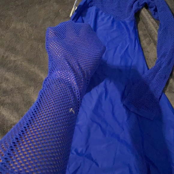 DKNY cover up - Picture 2 of 3